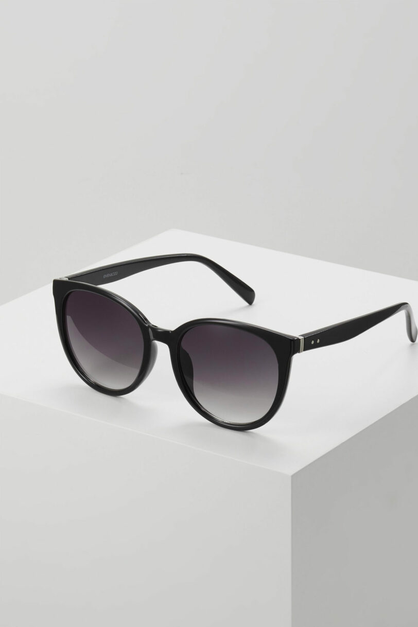 Black sunglasses