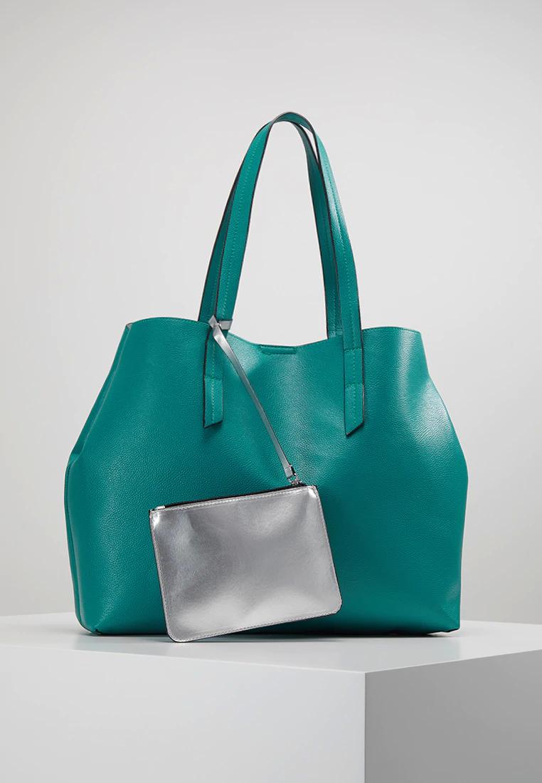Moschino sky bag - Image 5