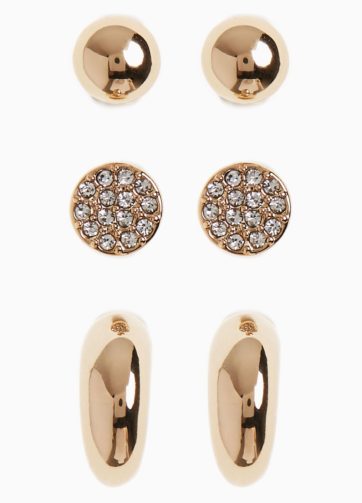 Gold earrings set